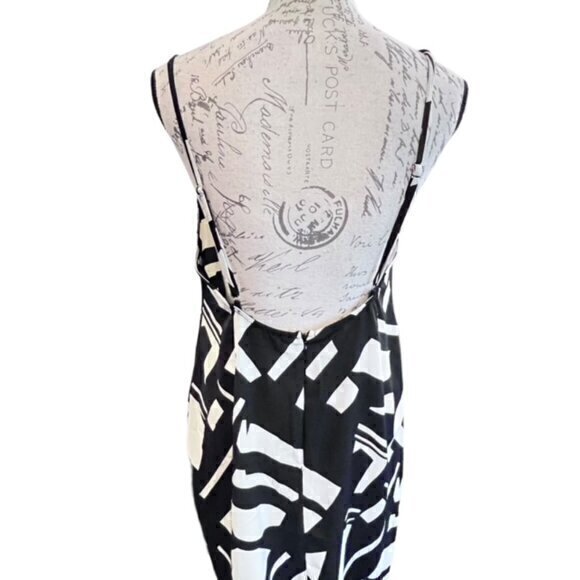 Pretty Little Thing Cowl Neck Maxi Dress Backless Geometric Black White Size 10 - Picture 4 of 12